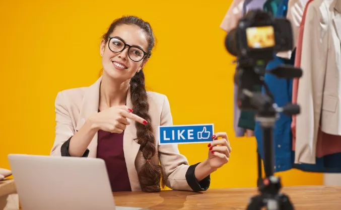 How to Utilize Social Media for Schools